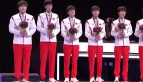 HLE换线战术与Zeus夺冠决心：Peanut职业生涯后期的团队协作与冠军展望